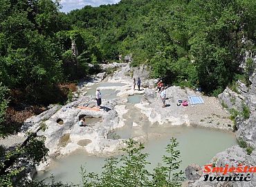 Kotli, rijeka Mirna Kotli, rijeka Mirna