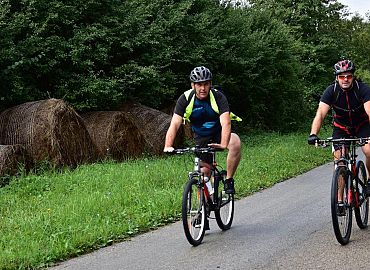 Nemoj mene slikati, ja sam nevazan Nemoj mene slikati, ja sam nevazan