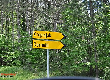 Odvajanje s glavne ceste Odvajanje s glavne ceste