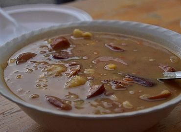 Okrjepa nakon biciklijade za umorne bicikliste Okrjepa nakon biciklijade za umorne bicikliste