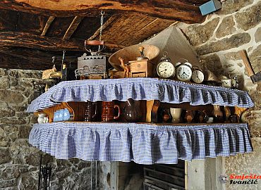 Antikviteti u konobi Antikviteti u konobi